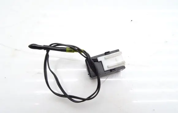Nissan Patrol Y61 Interior temperature sensor 7615365820