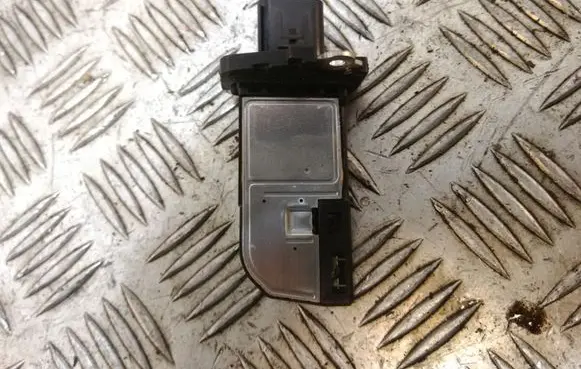 Ford Fiesta Mass air flow meter 8V2112B579