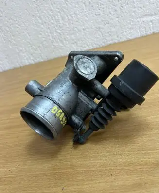 Mercedes-Benz C W202 EGR valve A6110980417 D5897