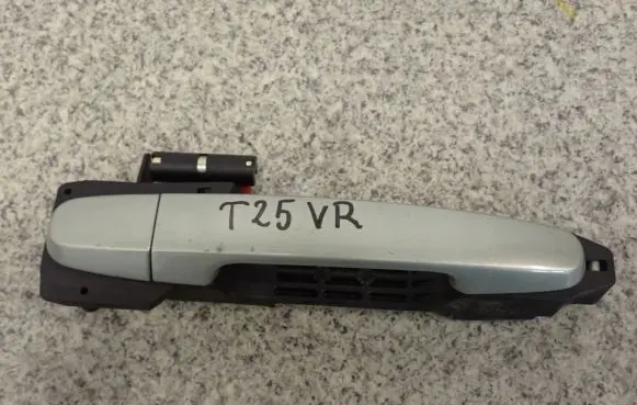 Toyota Avensis T250 Sliding door exterior handle 