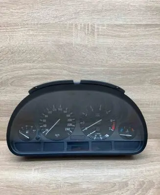 BMW 5 E39 Speedometer (instrument cluster) 8375900 110008735