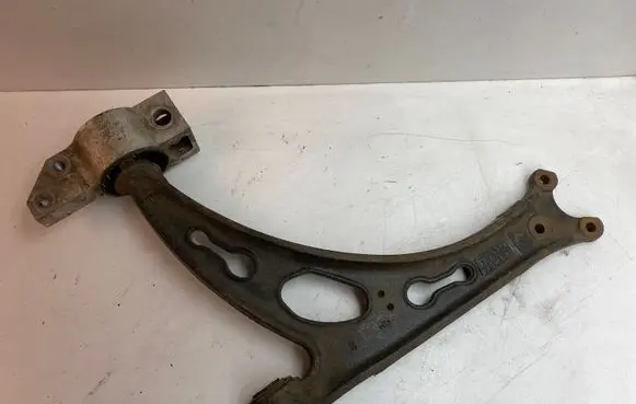 Skoda Superb B6 (3T) Front lower control arm/wishbone 1K0407153N