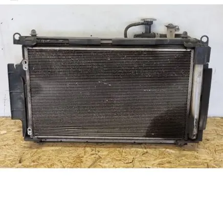 Toyota Yaris Coolant radiator 1640021330 167110M100