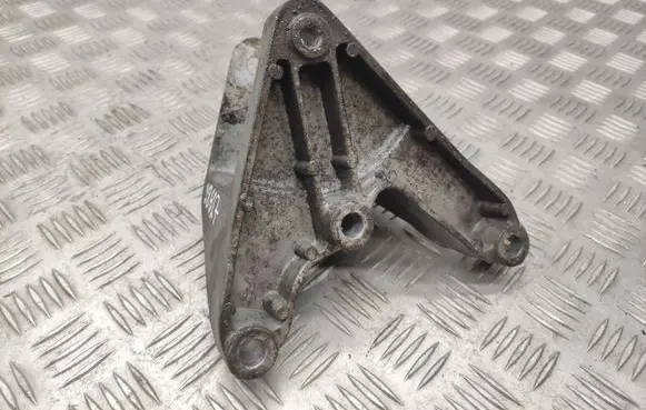 Opel Astra J Engine mounting bracket 13248664