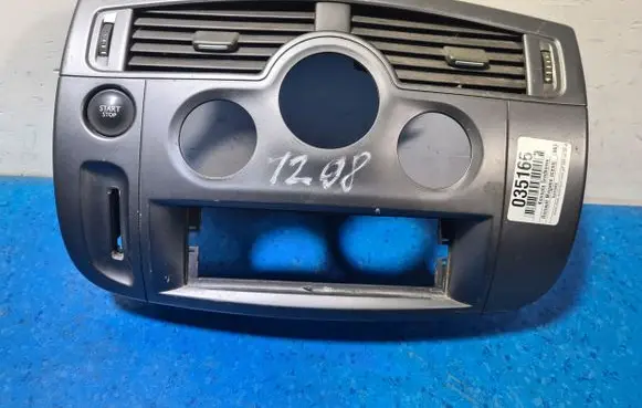 Renault Scenic II - Grand scenic II Dashboard A8200140713
