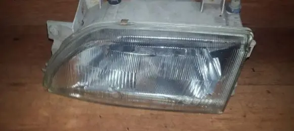 Ford Escort Headlight/headlamp 93ag13006c2b c7v6a