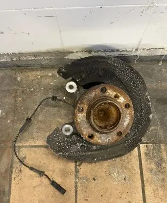 BMW 4 F36 Gran coupe Front wheel hub 6858312