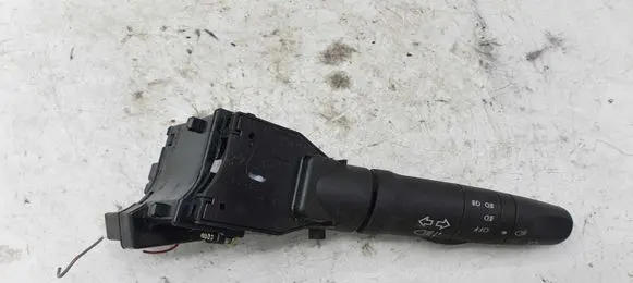 Nissan X-Trail T30 Indicator stalk 255408H700