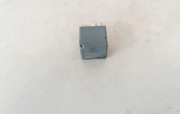 Ford Mondeo Mk III Other relay 5m5t14b192ea v23136-j4-x62