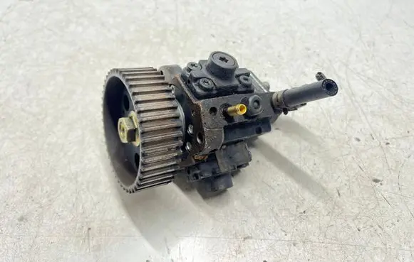 Suzuki SX4 Fuel injection high pressure pump 0445010097