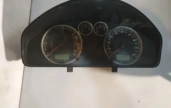 Volkswagen Sharan Speedometer (instrument cluster) 7M3920800F