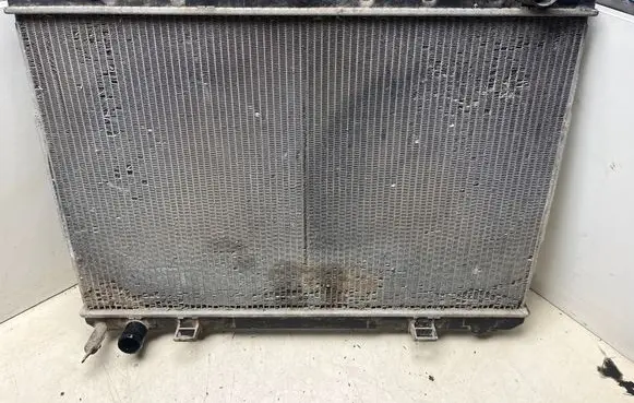 Nissan X-Trail T30 Coolant radiator 