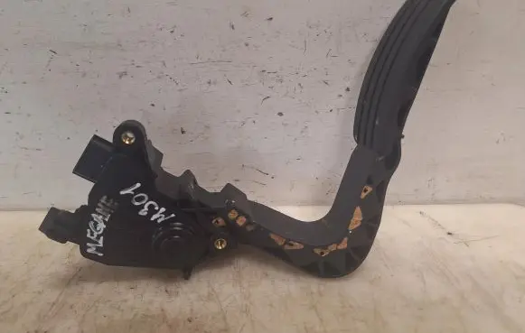 Renault Megane III Accelerator throttle pedal 180100010R