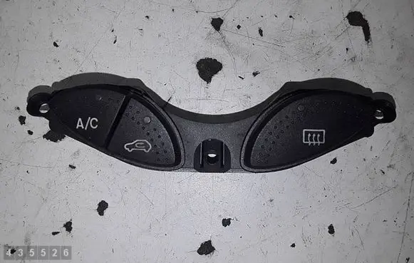 Ford Focus Windscreen/window heater switch 98AG19A945BF