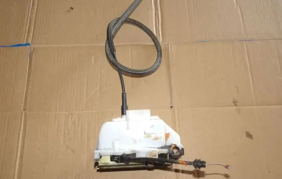 Citroen C3 Front door lock
