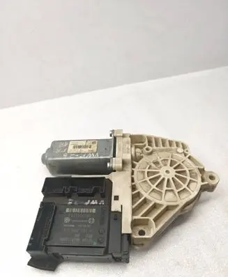 Volkswagen PASSAT B6 Front door window regulator motor 1K0959793M F005S00293 974628102