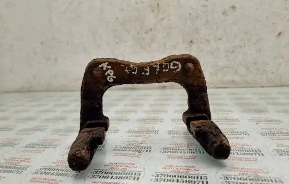 Volkswagen Golf Plus Brake caliper pad carrier rear 