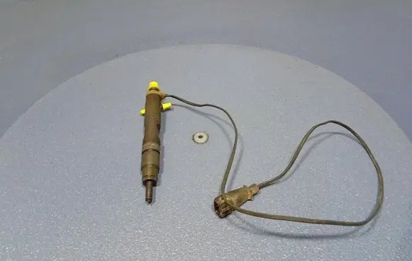 Fuel injector