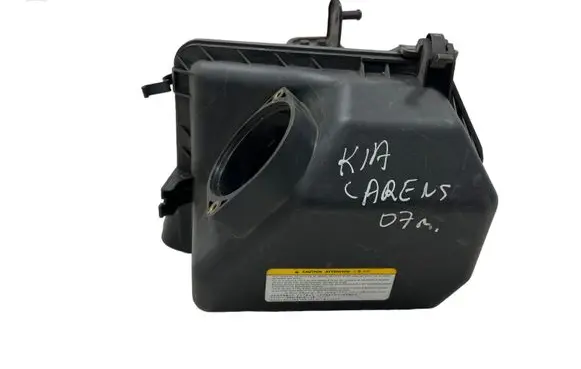 KIA Carens II Air filter box 381101D300