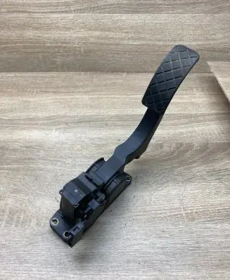 Volkswagen Polo Accelerator throttle pedal 6Q1721503A 0280752215