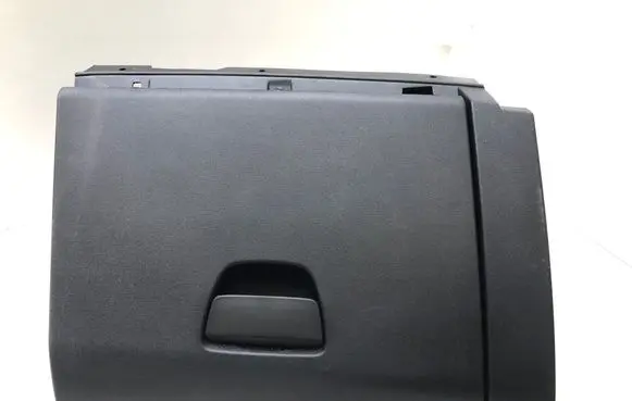 Peugeot 2008 I Glove box