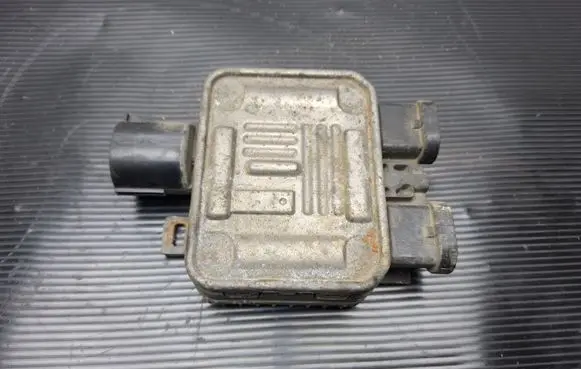 Volvo XC60 Coolant fan relay 940009400