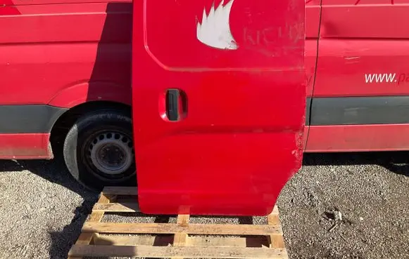 Nissan NV200 Rear door
