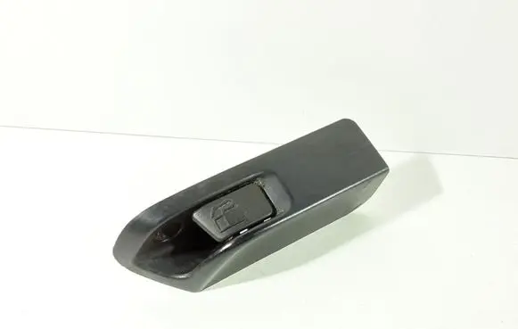 Toyota Prius+ (ZVW40) Fuel cap release pull handle 