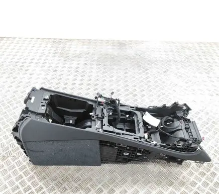 BMW X7 G07 Center console 9108356