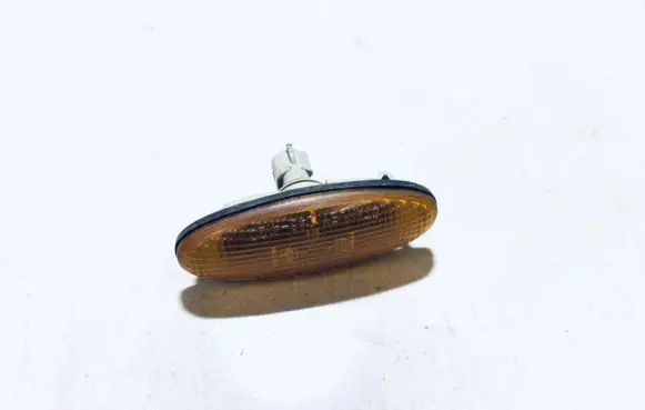 Mazda 323 Front fender indicator light 0464120 046-4120