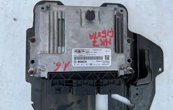 Ford Fiesta Engine control unit/module AV2112A650HH