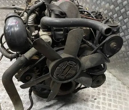 Mercedes-Benz 280 450 W116 Engine 617950 OM617A