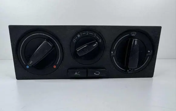 Volkswagen Golf IV Climate control unit 1J0820045F 657837L08 901511210000