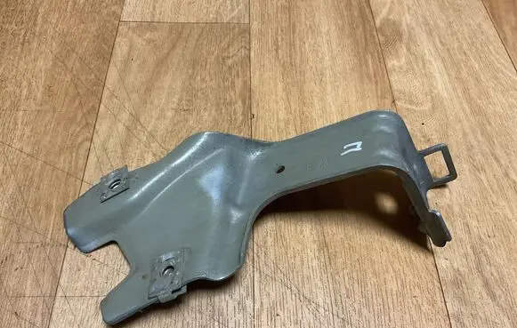 Opel Insignia A Fender mounting bracket 