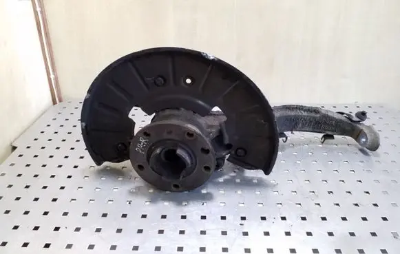 Audi Q7 4L Front wheel hub 7L0407258A
