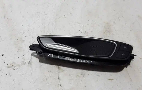 Audi A1 Front door interior handle 8X0868783