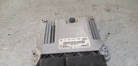 Opel Insignia A Engine control unit/module 55573539 0281015774