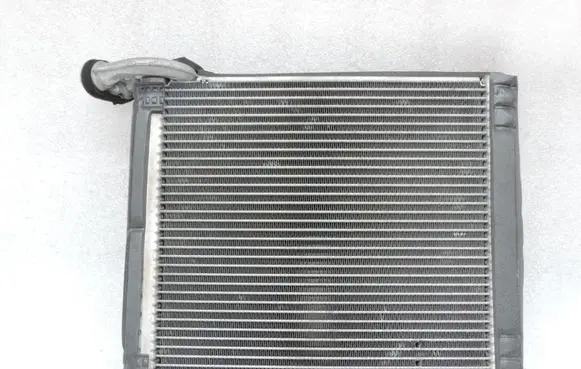 Toyota Avensis T270 Air conditioning (A/C) radiator (interior)