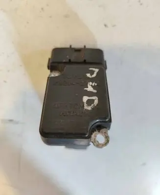 Toyota Avensis T220 Mass air flow meter 2220427010