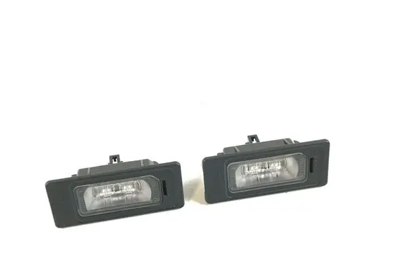 Audi Q3 8U Number plate light 4G0943021 181474 181473