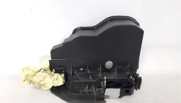 BMW X4 F26 Front door lock 7318412 7202150 7202144