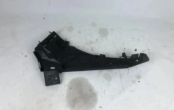 Audi Q7 4L Front bumper mounting bracket 4L0807284