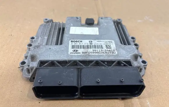 Hyundai i30 Engine control unit/module 0281017212 1039S46913 391132A412