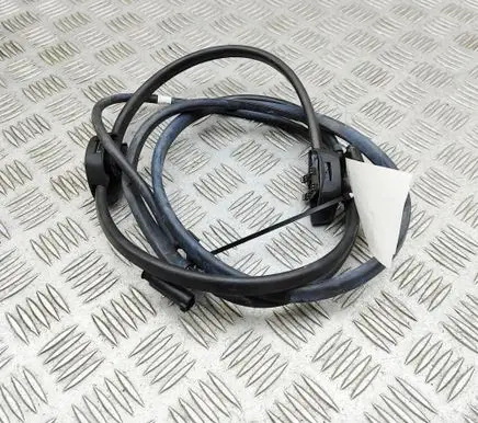 BMW 8 G16 Windshield washer spray nozzle 7357350
