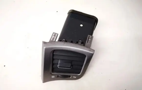 Toyota Avensis Verso Dash center air vent grill 5565044080 55650-44080