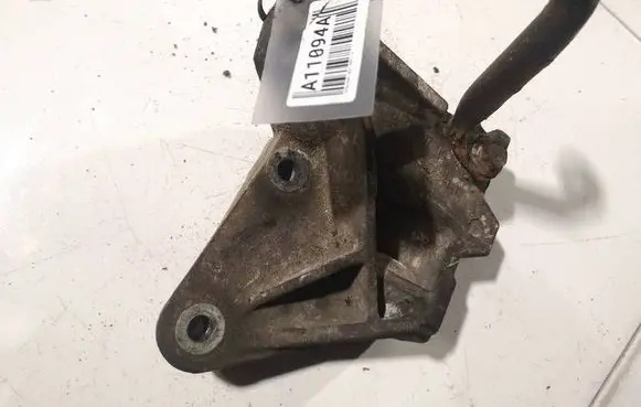 Volkswagen Golf IV Engine mounting bracket 1J0199117