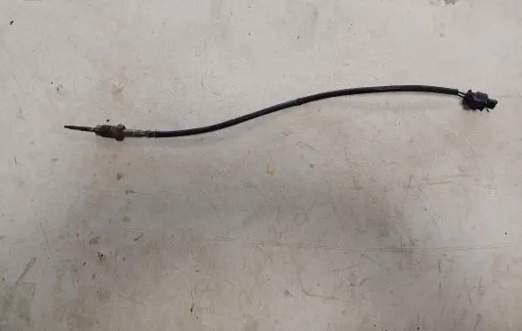BMW 5 F10 F11 Exhaust gas temperature sensor 7805606