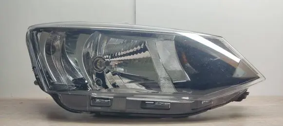 Skoda Fabia Mk3 (NJ) Headlight/headlamp 6V1941016C 90059497 2105180851