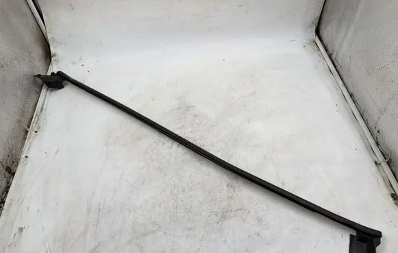 Seat Leon (1P) Rubber seal rear door window/glass 