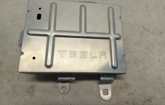 Tesla Model Y Sound amplifier 